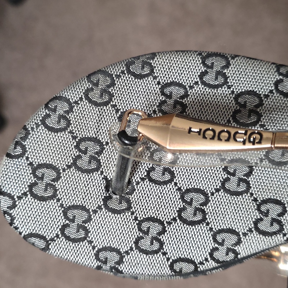 Gucci Gray Monogram Sandals with Green and Red Accents - Picture 15 of 16